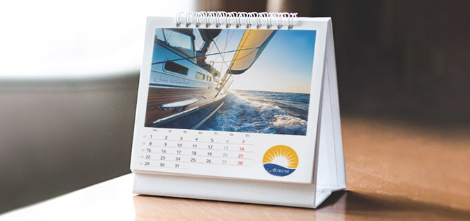 Bedruckter Tischaufstellkalender mit Logo